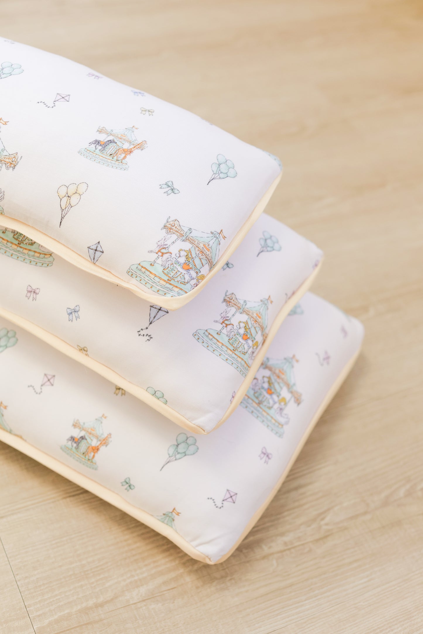 Joie Pillow (Carousel)